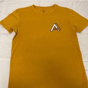 $8, American eagle t-shirt